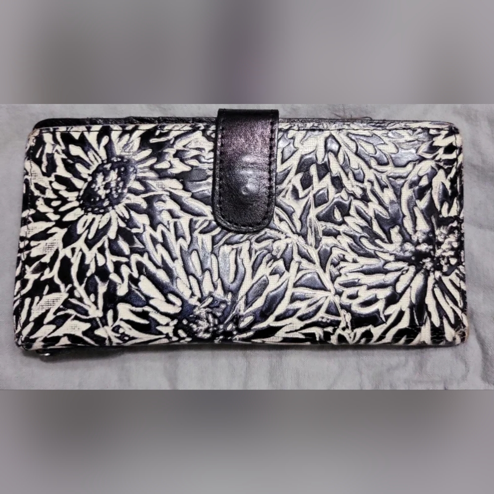 Patricia Nash Black Sunflower Tooling Leather Wallet